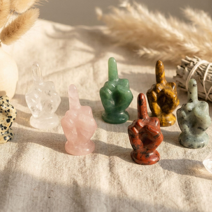 Kryształowa Rzeźba „Moje Granice” – Ręcznie Rzeźbiony Kamień Naturalny 5 cm