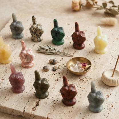 Kryształowa Rzeźba „Moje Granice” – Ręcznie Rzeźbiony Kamień Naturalny 5 cm