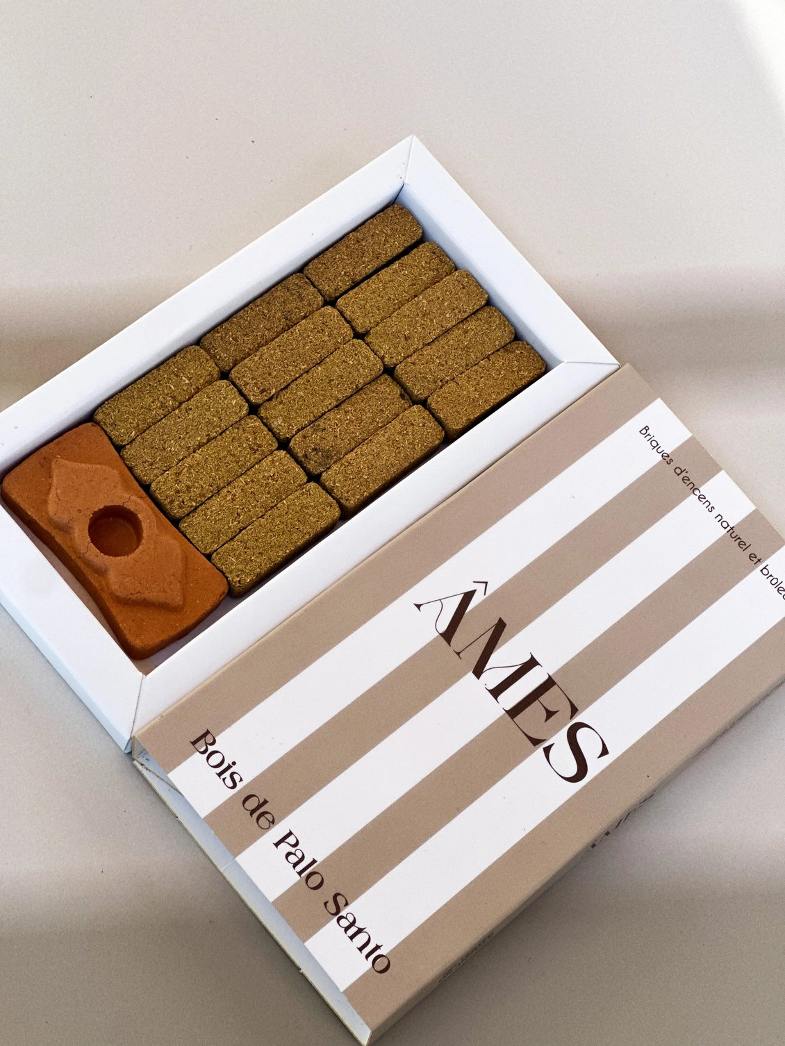 Naturalne kadzidła w kostce z podstawką  ÂMES